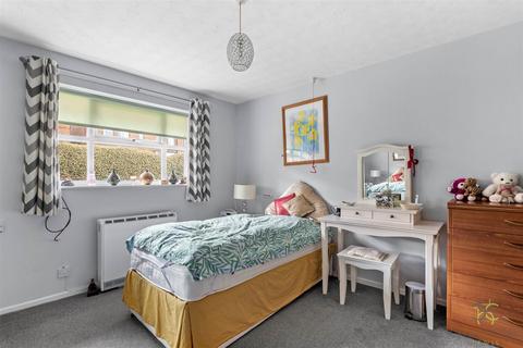 1 bedroom bungalow for sale, Burford Gardens, Evesham WR11