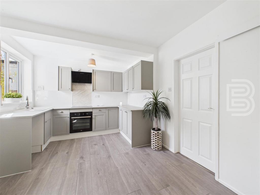 CAM05587 G0-PR0051-STILL008.jpg