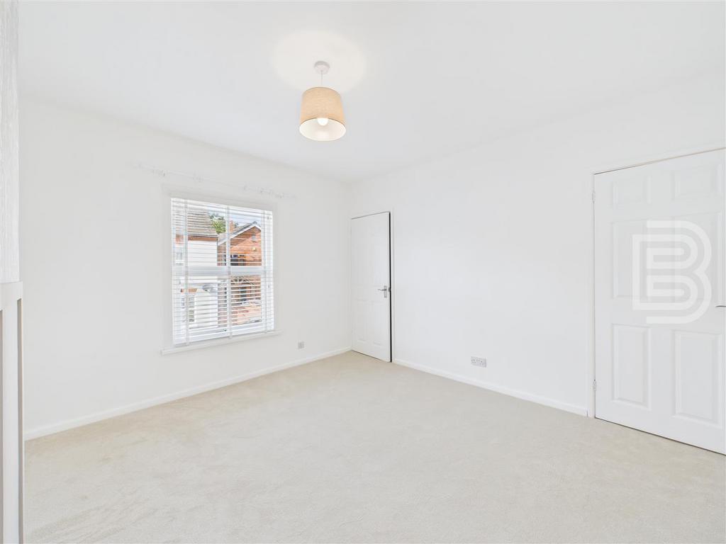 CAM05587 G0-PR0051-STILL014.jpg