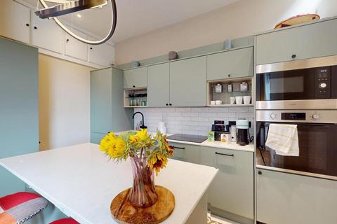 1 bedroom apartment for sale, Luxury 1-Bed  Study Apartment on Ladbroke Square, Notting Hill