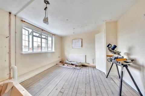 2 bedroom terraced house for sale, Victoria Road, Netherfield, Nottingham.