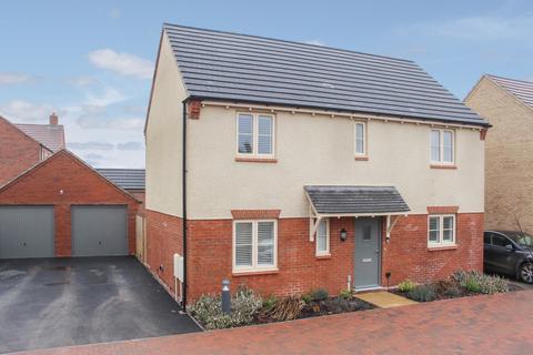 4 bedroom detached house for sale, Seddon Gardens, Leighton Buzzard, LU7