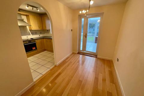 3 bedroom detached house for sale, Rochford Drive, Luton, Bedfordshire, LU2 8SR