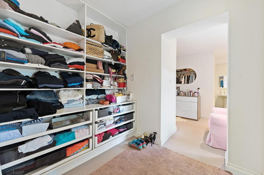 RCFBL- hammersmith grove- bedroom B wardrobe 3 (1)