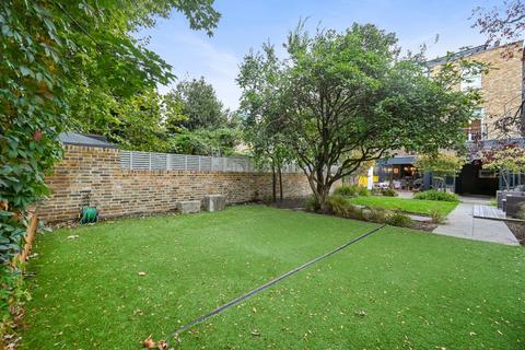 6 bedroom semi-detached house to rent, Hammersmith Grove, London, W6