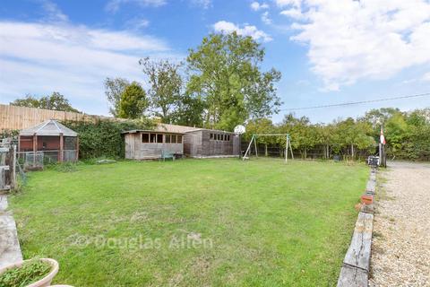 2 bedroom detached bungalow for sale, Curtis Mill Lane, Navestock RM4