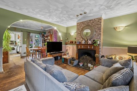 2 bedroom semi-detached house for sale, Shrubland Road, Colchester, CO2