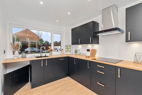 3 bedroom semi-detached house for sale, Dorset Way, Woolston, WA1