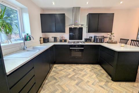 5 bedroom detached house for sale, Clough Lane, Brighouse HD6