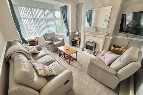 3 bedroom semi-detached house for sale, Waverley Avenue, North Shore FY1