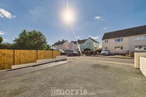 undefined, Erwlas, Parcllyn, Cardigan