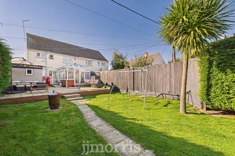 undefined, Erwlas, Parcllyn, Cardigan