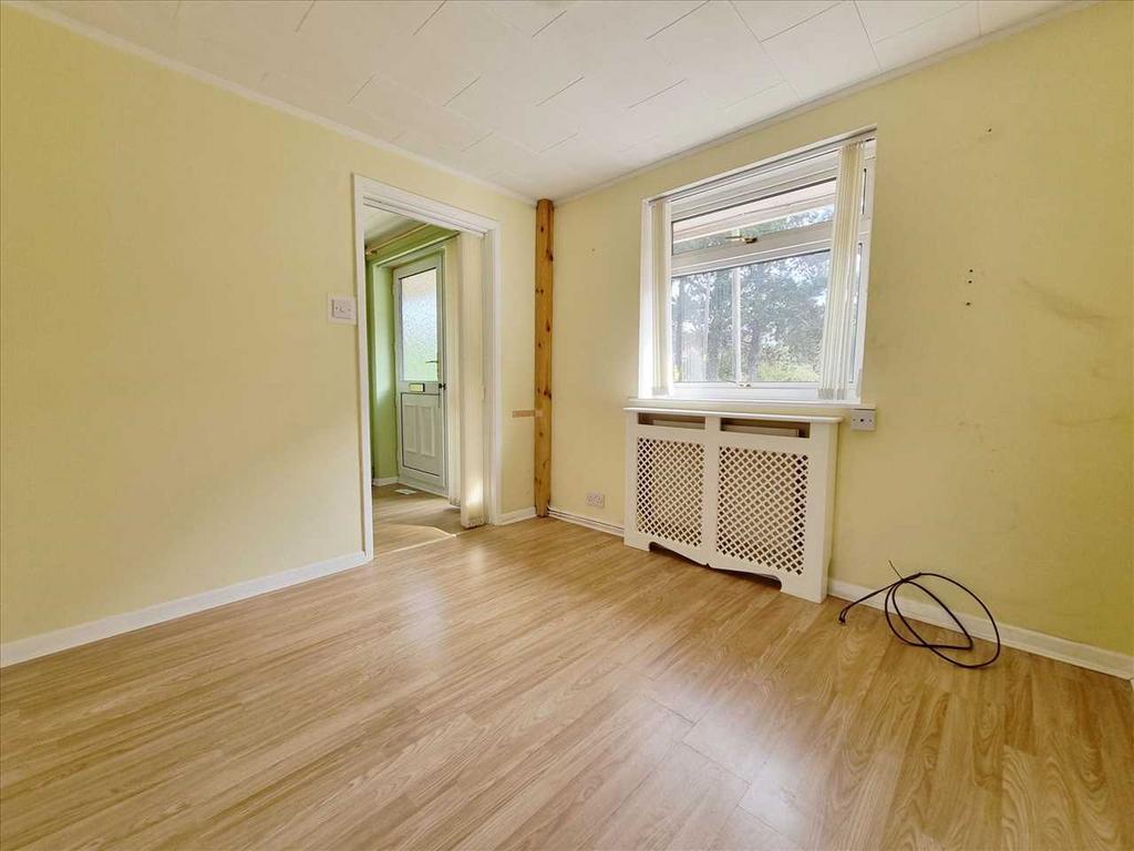 Dining Room: