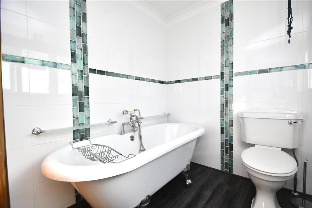 En suite bathroom