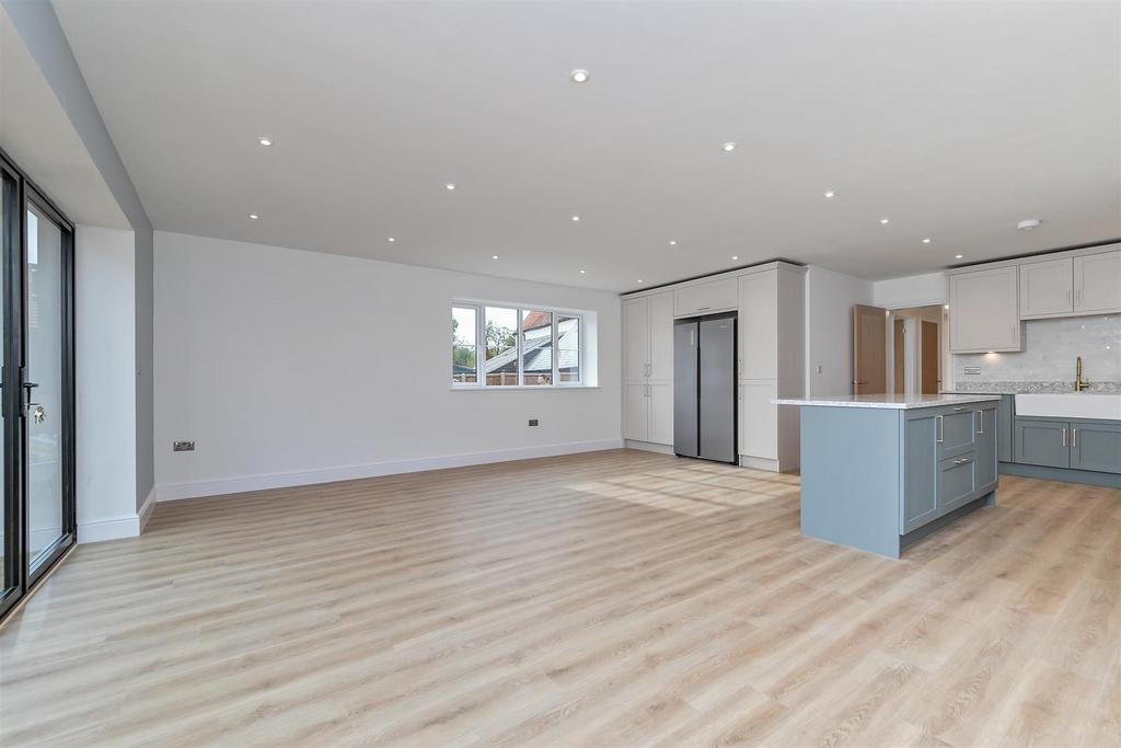 41 Warrengate Road-75.jpg