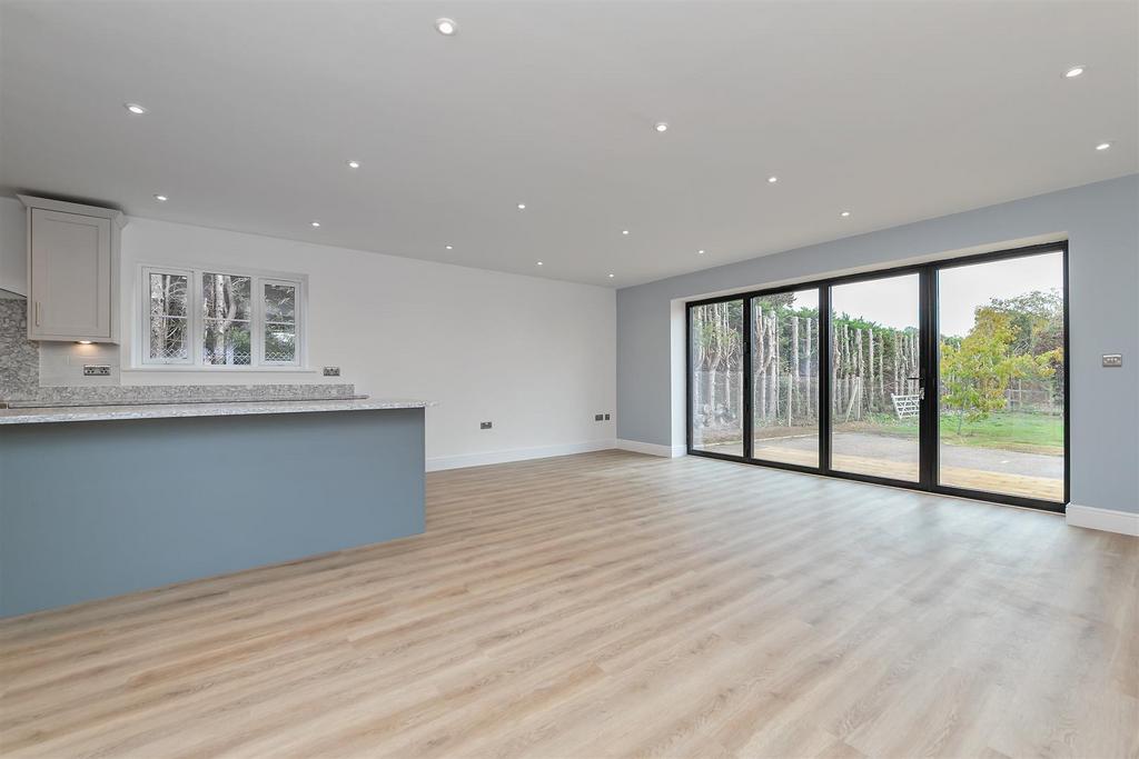 41 Warrengate Road-72.jpg