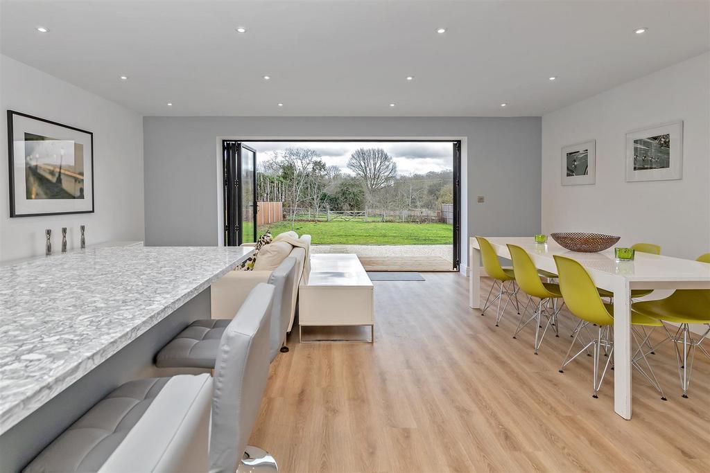 41 Warrengate Road2026-13.jpg