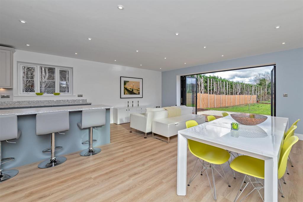 41 Warrengate Road2026-16.jpg