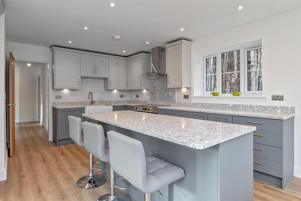 41 Warrengate Road2026-14.jpg