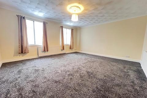 1 bedroom flat for sale, Crow Lane, Romford
