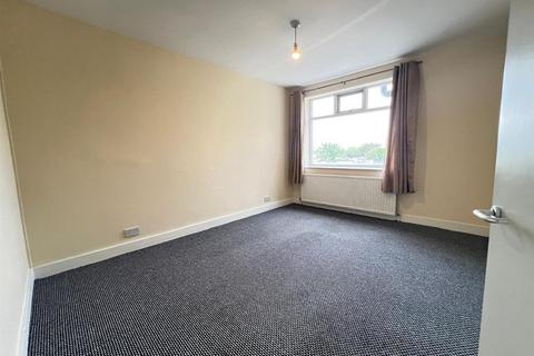 1 bedroom flat for sale, Crow Lane, Romford