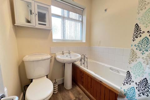 1 bedroom flat for sale, Crow Lane, Romford