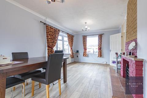 3 bedroom detached bungalow for sale, Blithewood Gardens, Norwich NR7