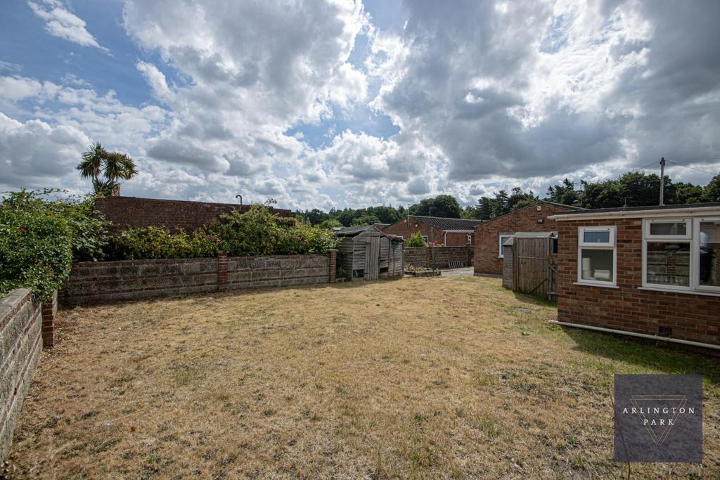 43, Blithewood Gardens Norwich, NR7 8 PT-11.jpg