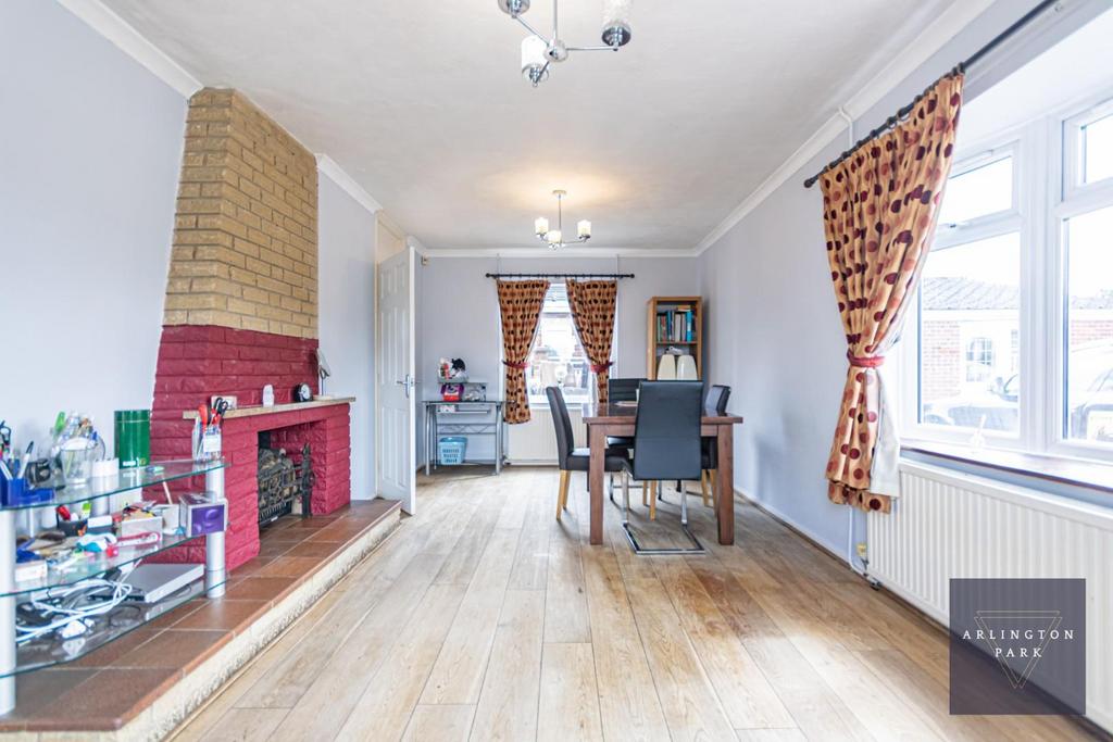 43, Blithewood Gardens Norwich, NR7 8 PT-08.jpg