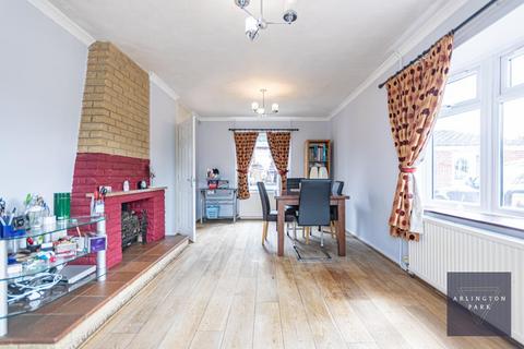 3 bedroom detached bungalow for sale, Blithewood Gardens, Norwich NR7
