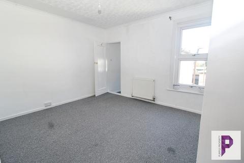 3 bedroom terraced house for sale, Milton Road, Gillingham, Kent, ME7