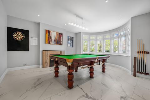 undefined, Rowdon Avenue, London, NW10