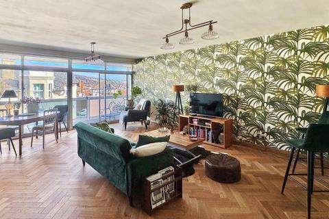 West Cliff Gardens, Kent CT20