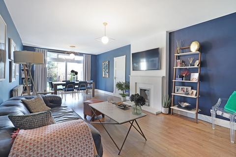 5 bedroom detached house for sale, Stradbroke Grove, Essex IG9