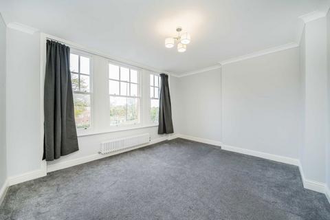 3 bedroom flat to rent, Alexandra Park Road, London N10