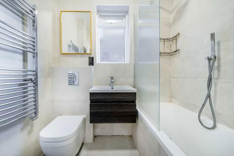 3 bedroom flat to rent, Alexandra Park Road, London N10