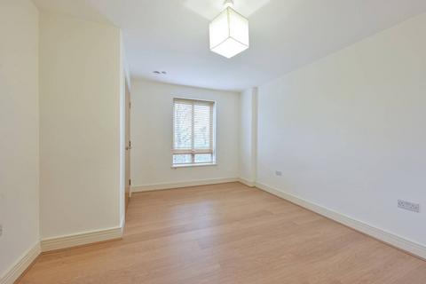 undefined, Queen Mary's Place, Roehampton, London, SW15