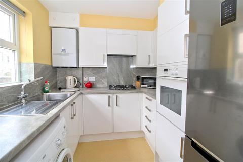 2 bedroom flat for sale, The Causeway, Seaford