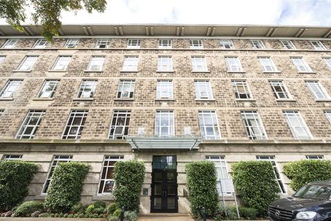 undefined, Bromyard Avenue, London