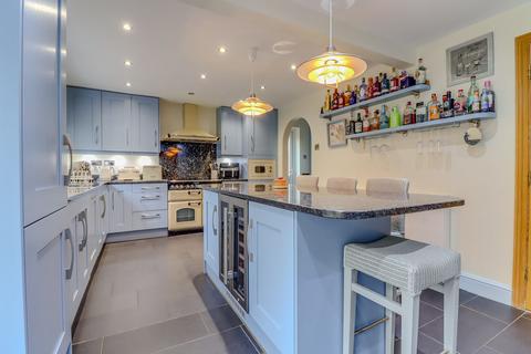 4 bedroom detached house for sale, Falcon Close, Leicester Forest East, LE3