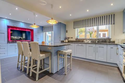 4 bedroom detached house for sale, Falcon Close, Leicester Forest East, LE3