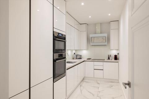 2 bedroom flat for sale, Cadogan Square, London, SW1X