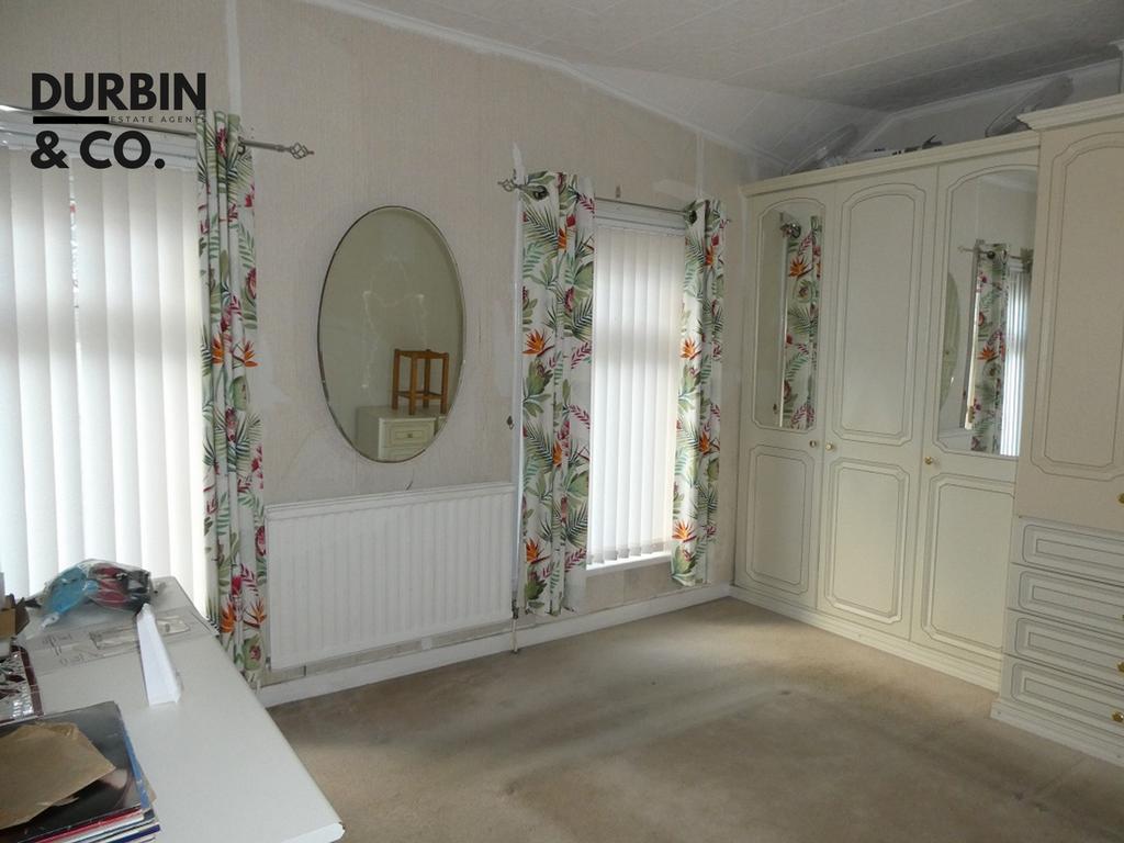 A-mostyn3.bed1.JPG