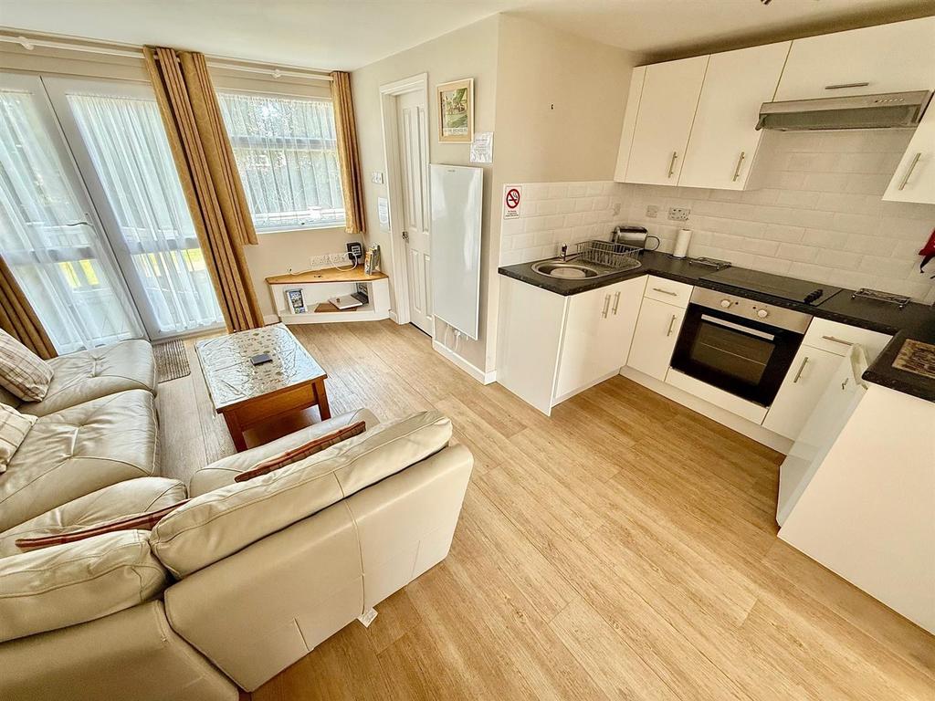Open Plan Living Room/Dining Area