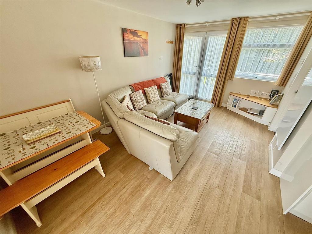 Open Plan Living Room/Dining Area