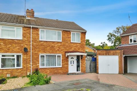 3 bedroom semi-detached house for sale, Sycamore Close, Sandhurst