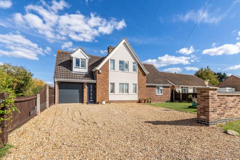 4 bedroom detached house for sale, Ivy Lane, Wilstead