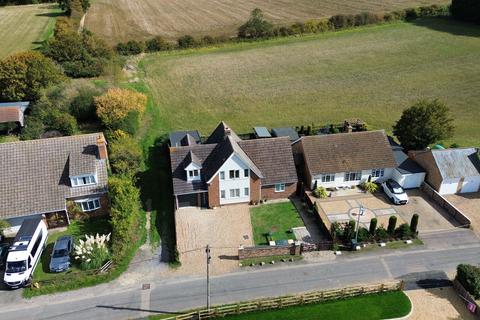 4 bedroom detached house for sale, Ivy Lane, Wilstead