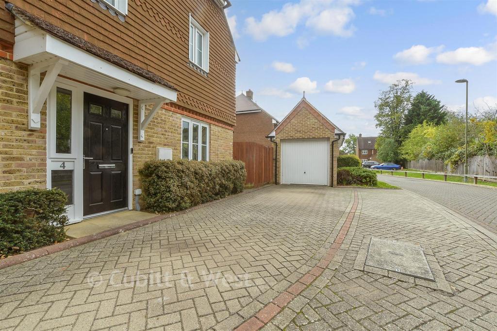 Driveway/Parking