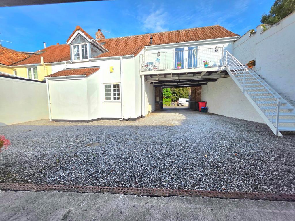 Rear/Courtyard